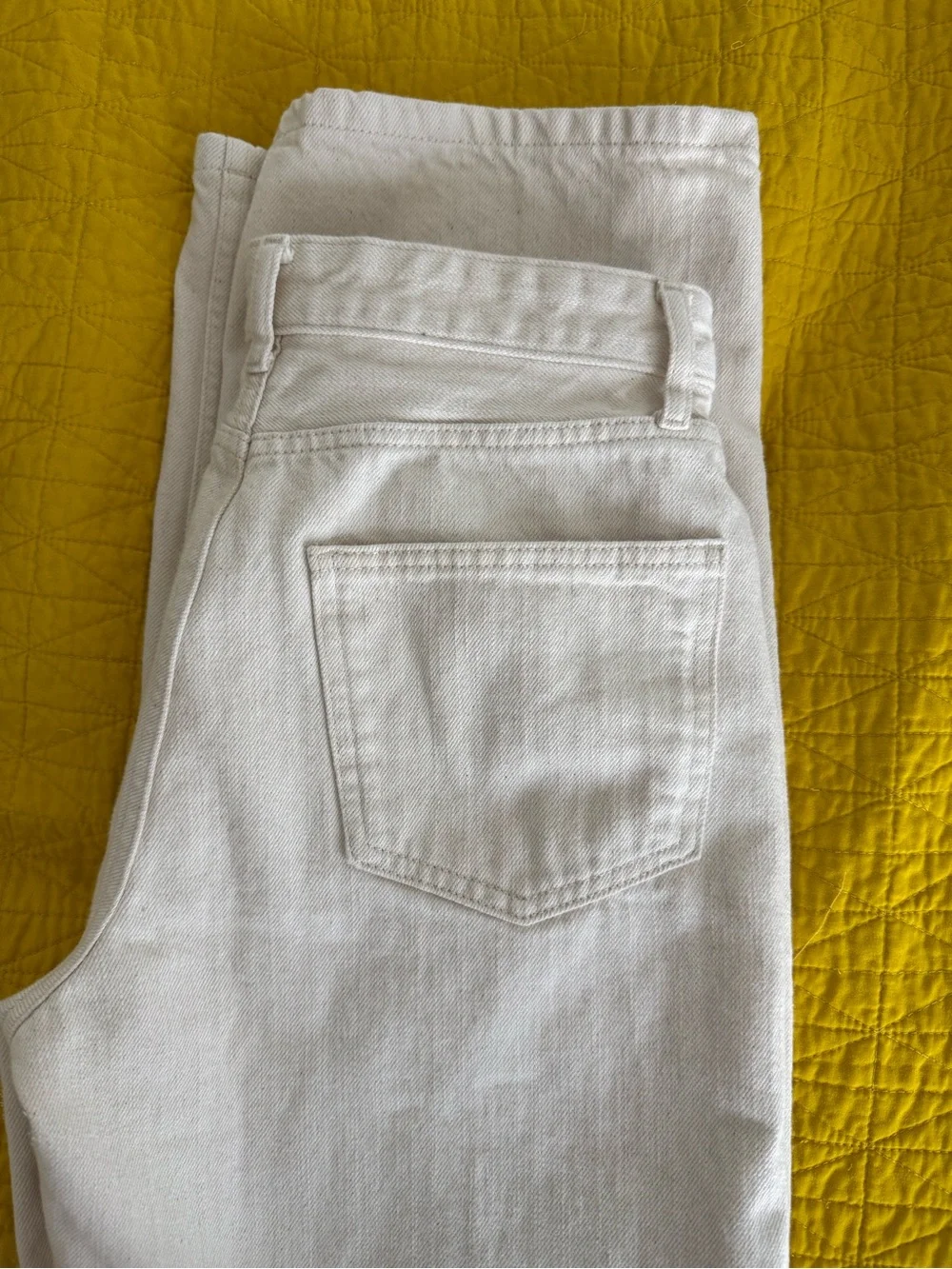 Women's High-Rise Straight Jeans in Off-White size 8 Zara